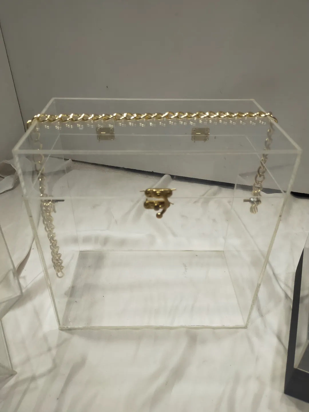 Customized Acrylic Box for Gifts, Cash and Event Packaging