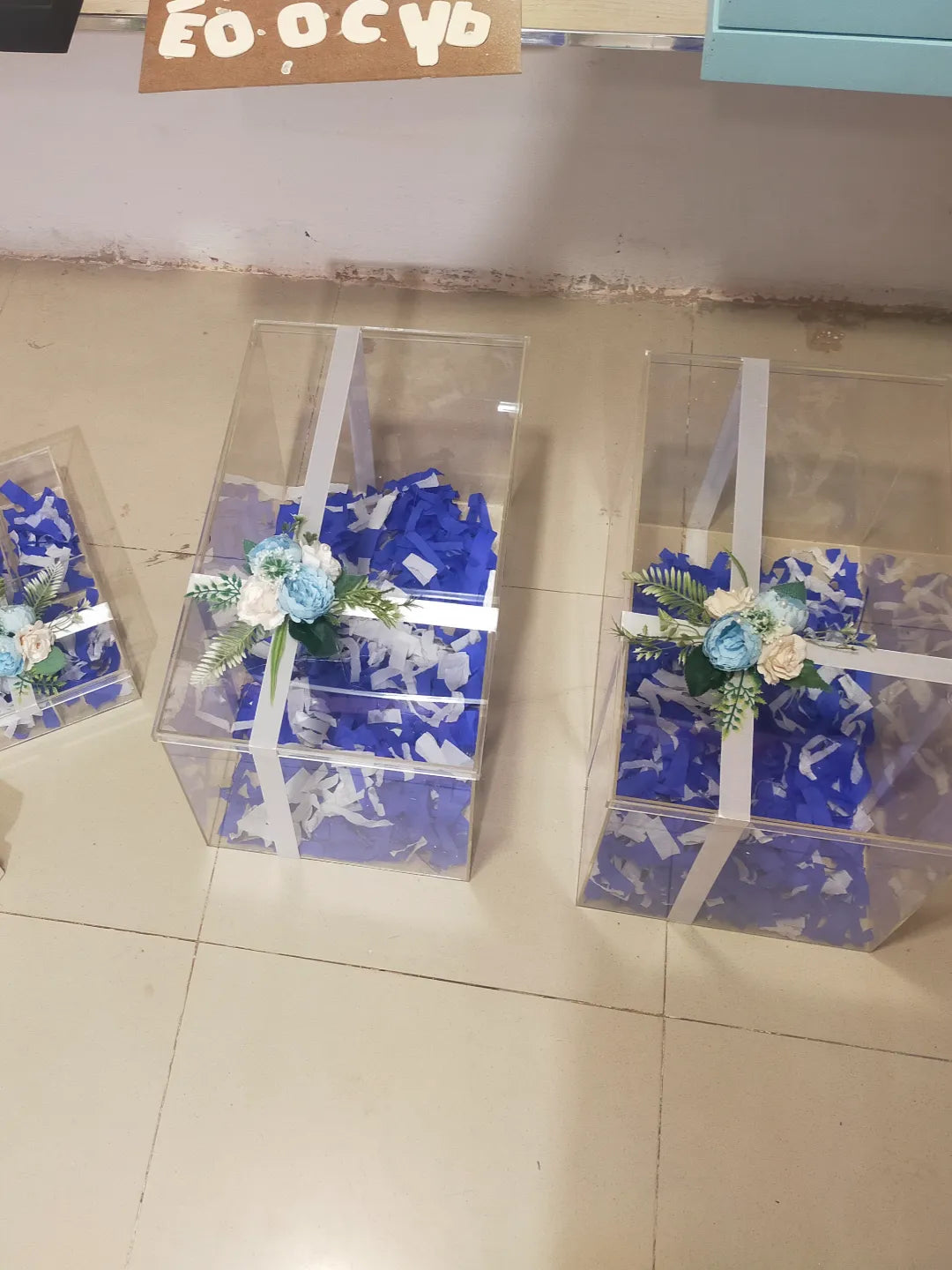 Customized Floral Acrylic Gift Box