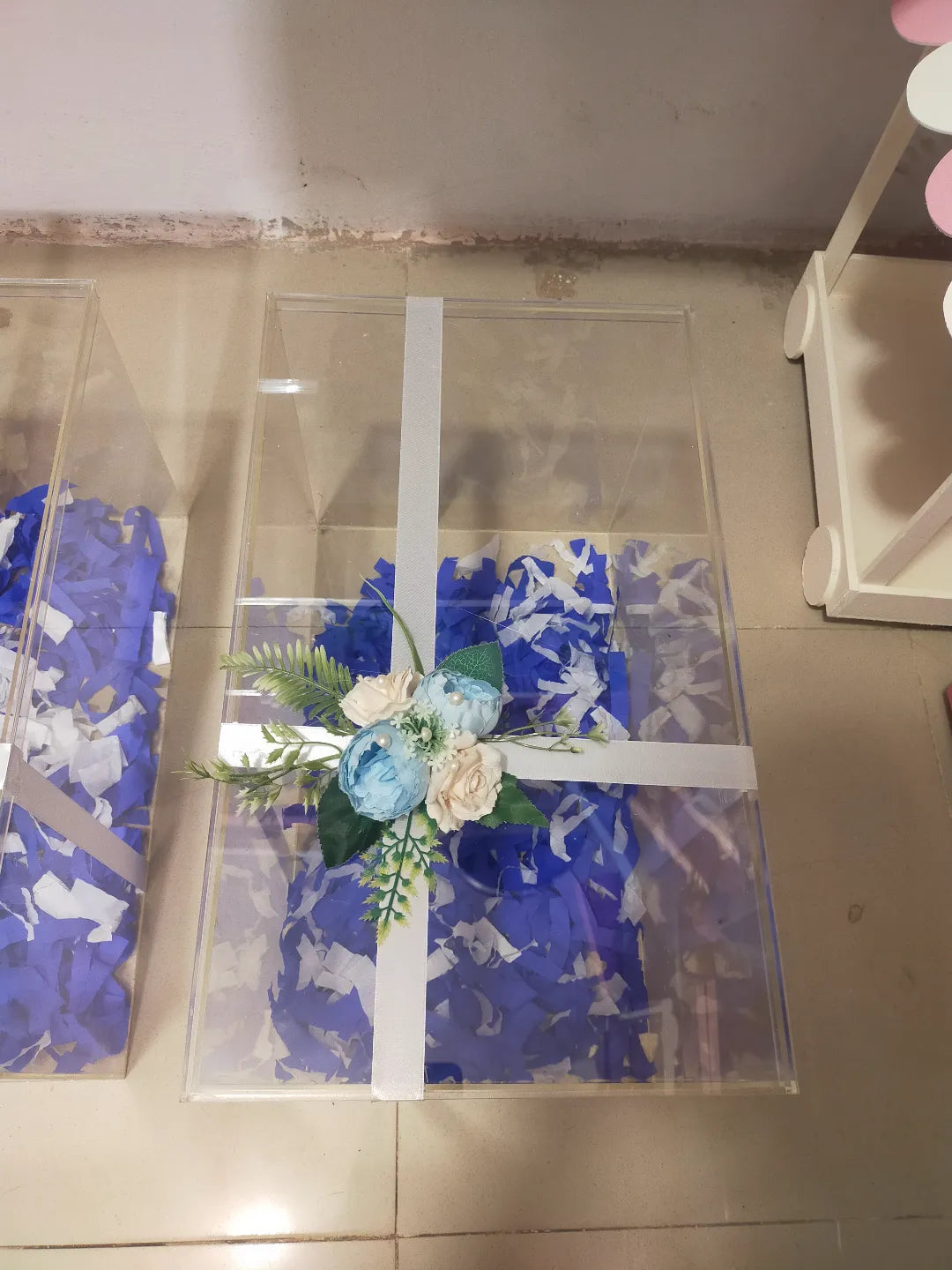 Customized Floral Acrylic Gift Box